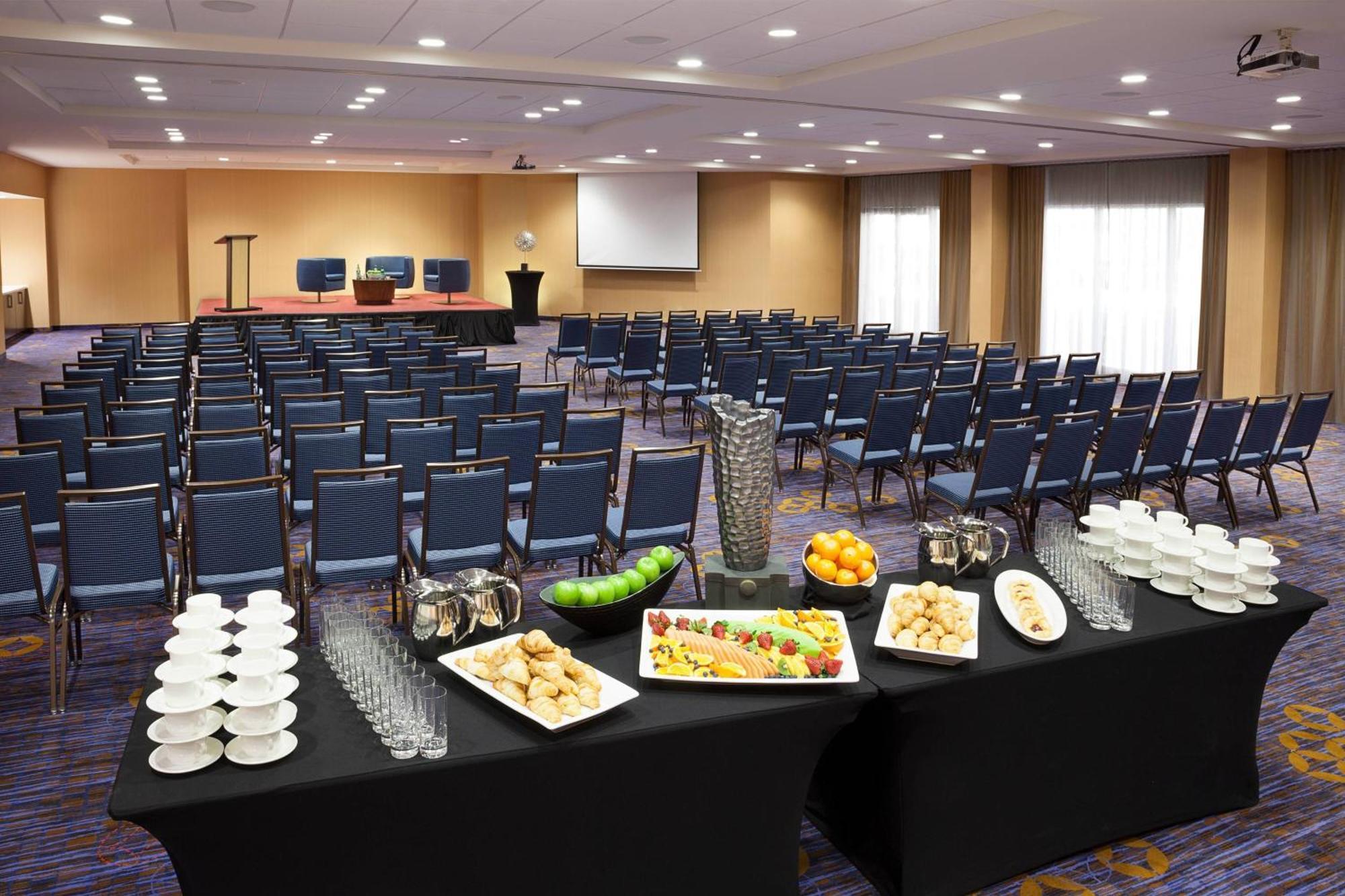 Towneplace Suites By Marriott Toronto Northeast/Markham Zewnętrze zdjęcie